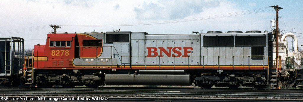 BNSF SD75I 8278
